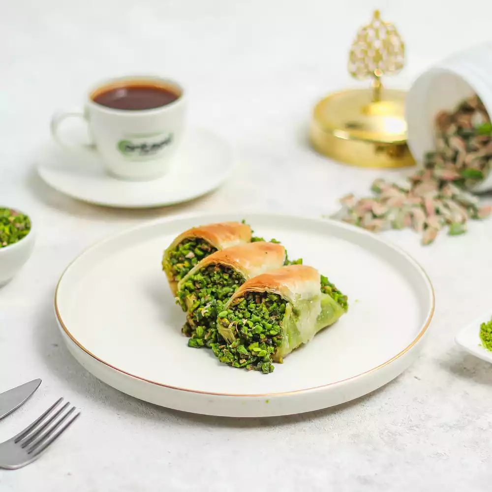 İri Fıstıklı Özel Şöbiyet